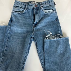 ZARA FIT FLARE JEAN